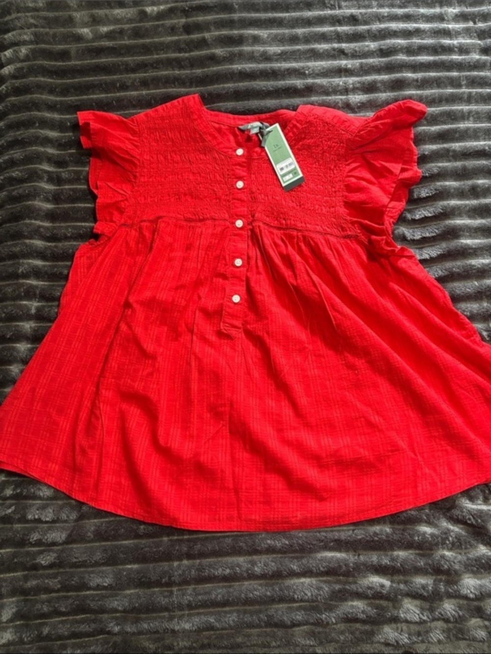 Red sleeveless top, NWT